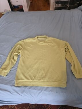 Muji Men's Lightweight Crewneck Sweater in Light Yellow